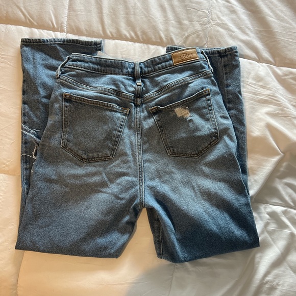Hollister Women’s Ripped Jeans - Picture 3 of 3